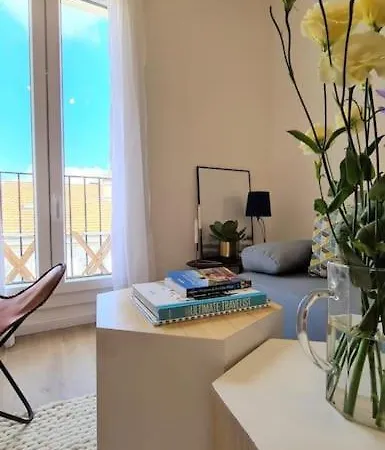 Apartment Typique Centre De Cannes